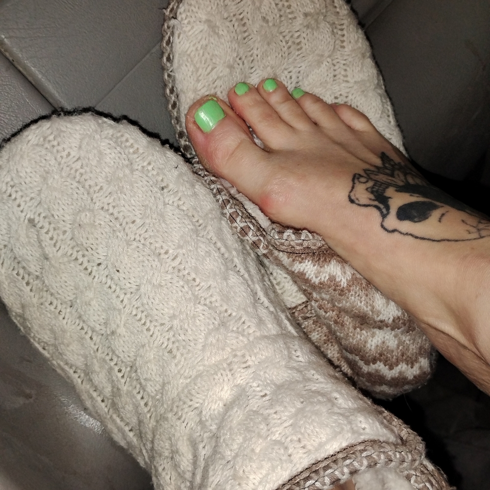 Muk Luks Cream Cable Knit Women's Slippers